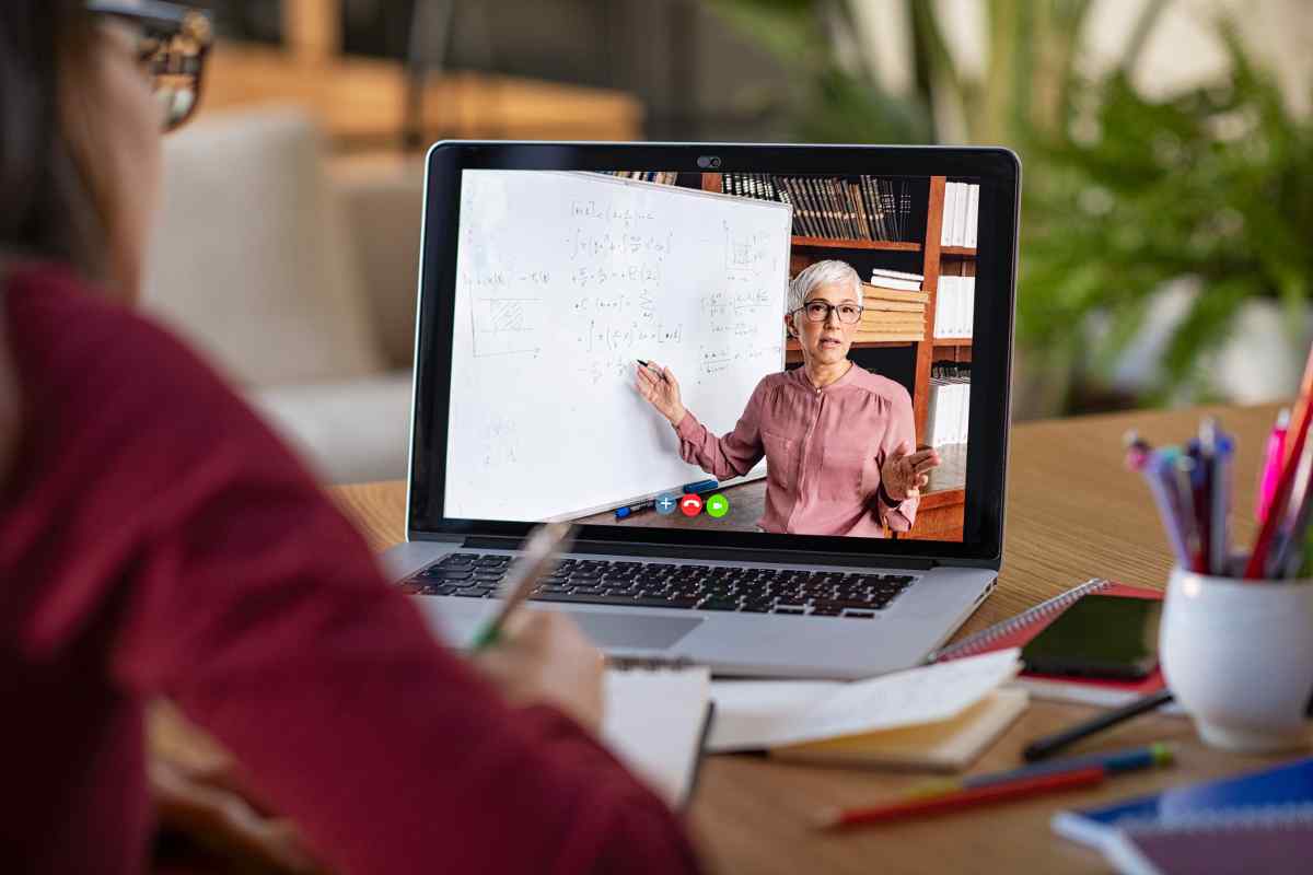 Classes pensions finances purchases budgets debts