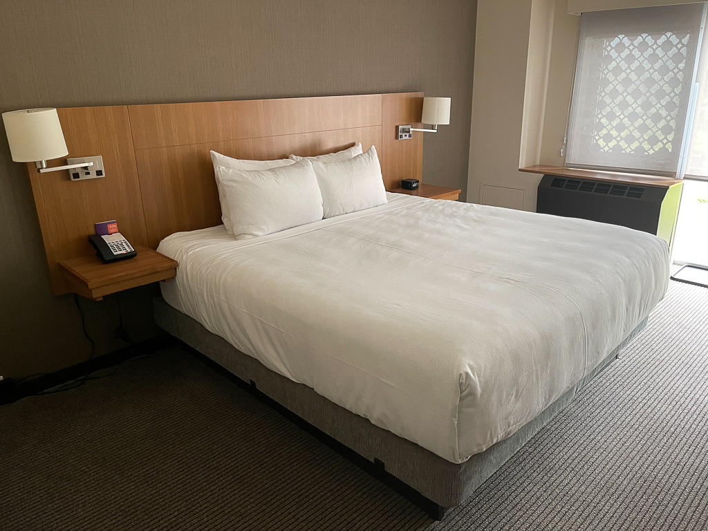 Hotels that accept cash payments