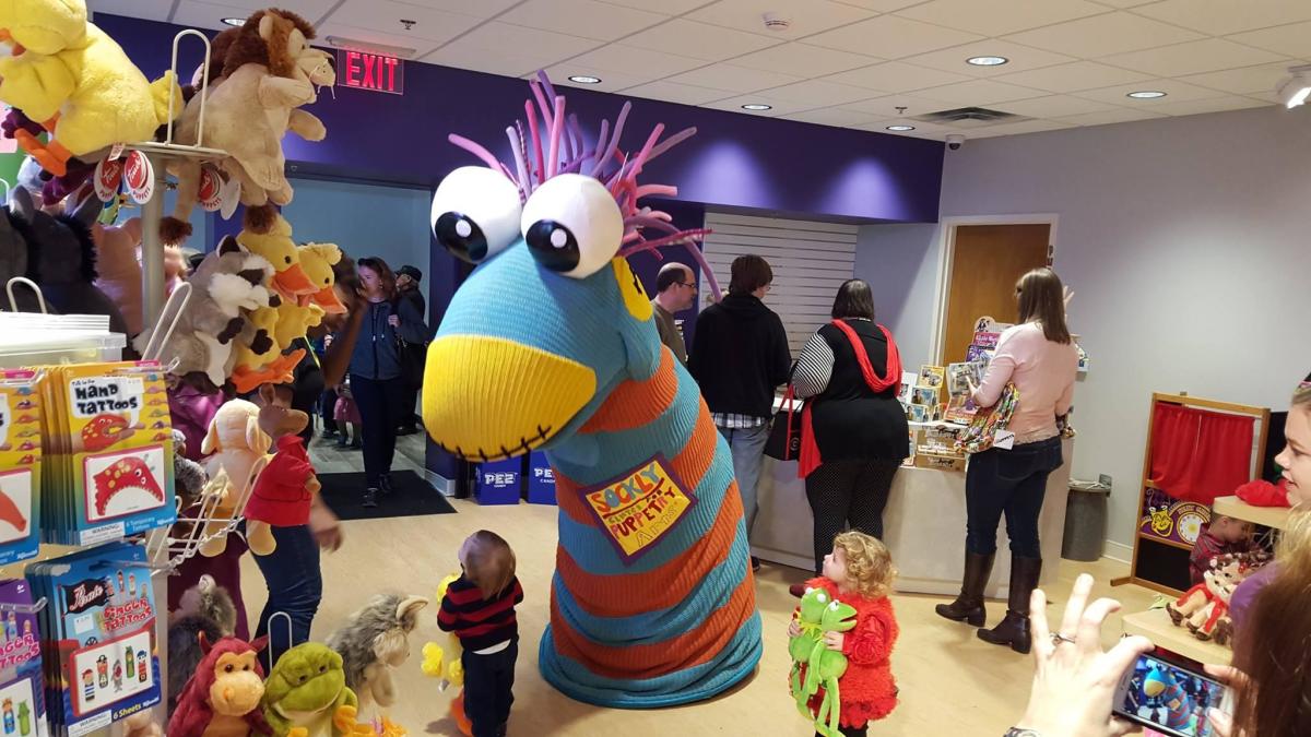 Arts center puppetry states united