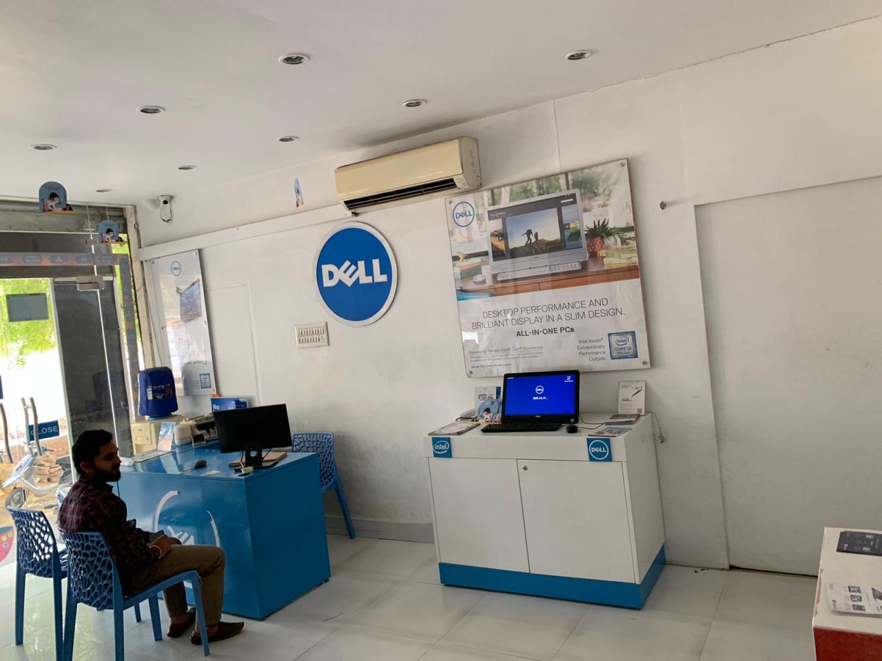 Dell retail shop