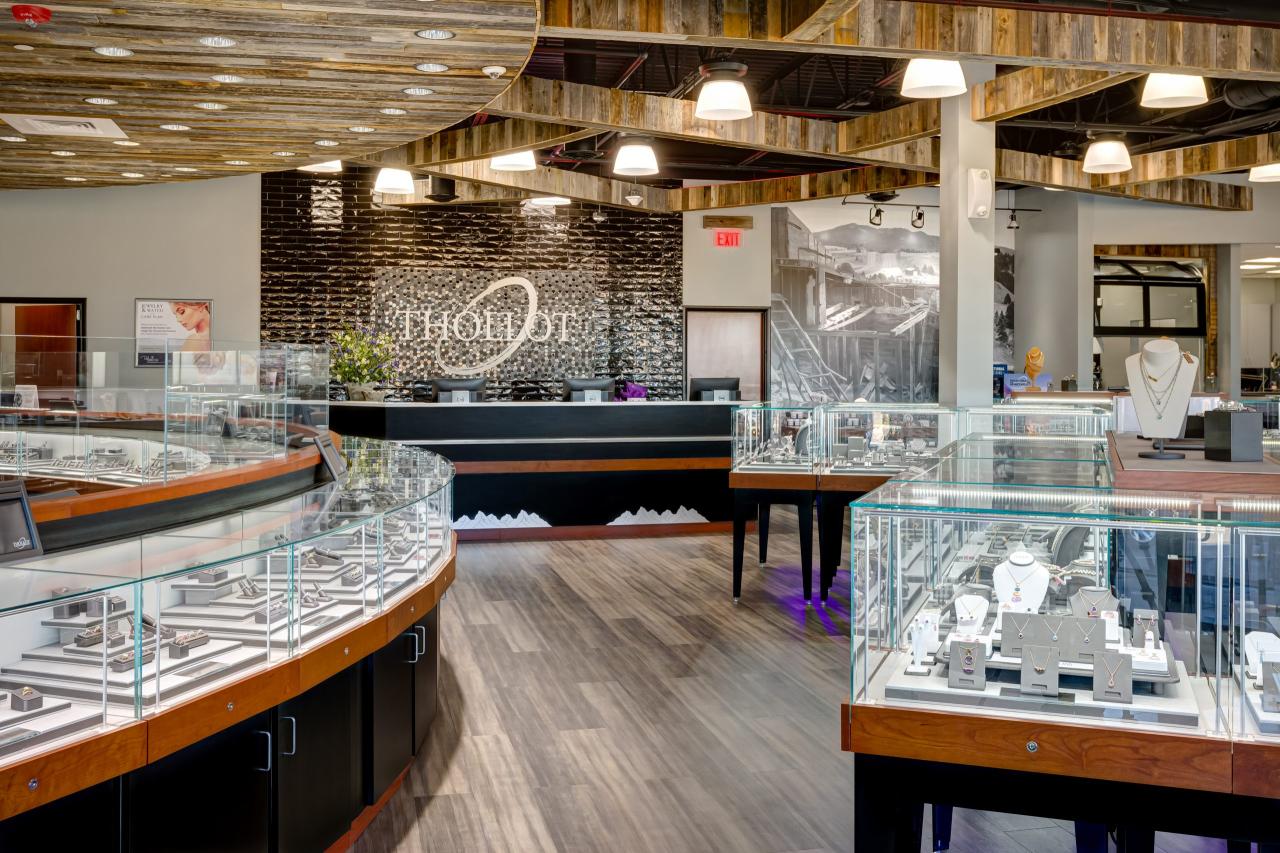 21k jewelry store offers jewelry designs that are always stylish.We ... 21k jewelry store offers jewelry designs that are always stylish.We ...