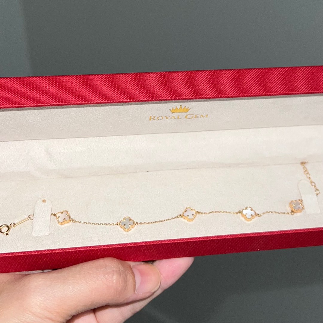 Vca jewelry price